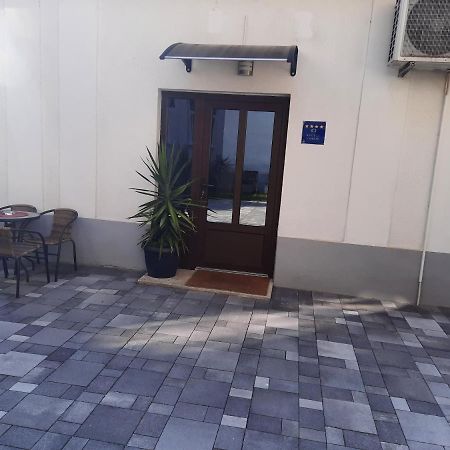 Albert Home كارلوفاتش المظهر الخارجي الصورة