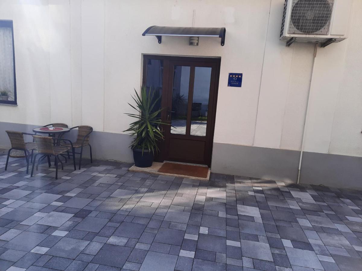 Albert Home كارلوفاتش المظهر الخارجي الصورة